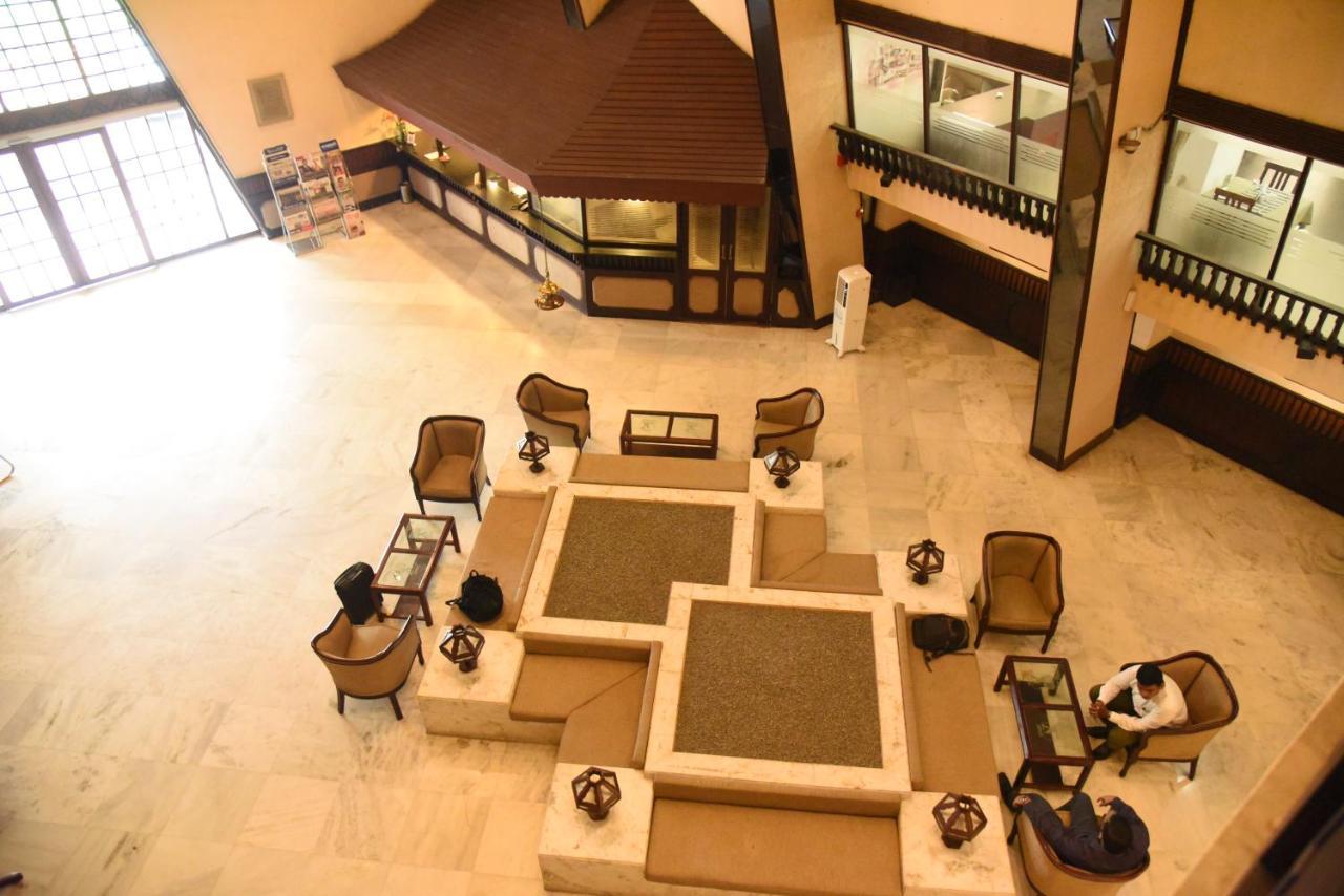 Manuelsons Malabar Palace Kozhikode Ngoại thất bức ảnh
