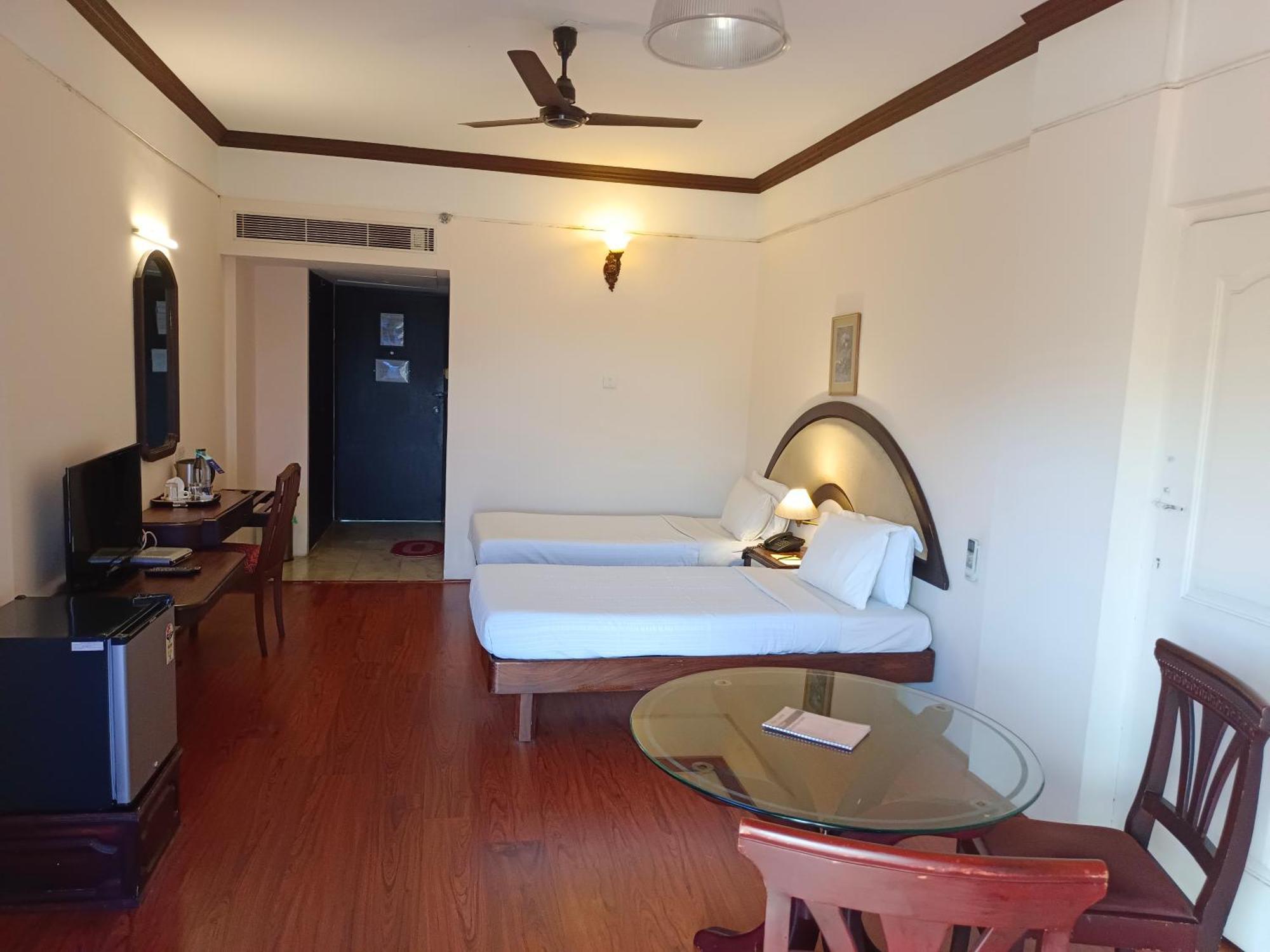 Manuelsons Malabar Palace Kozhikode Ngoại thất bức ảnh