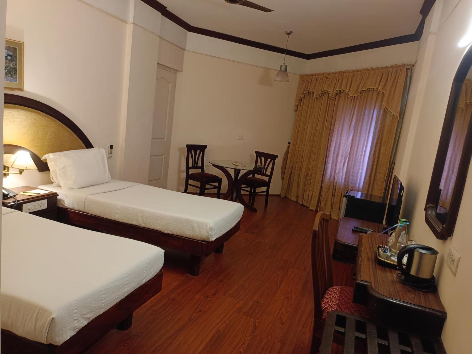 Manuelsons Malabar Palace Kozhikode Ngoại thất bức ảnh