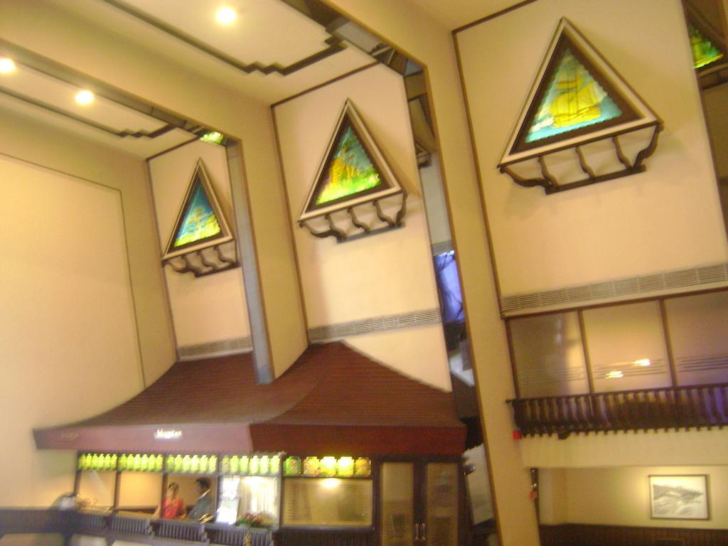 Manuelsons Malabar Palace Kozhikode Ngoại thất bức ảnh