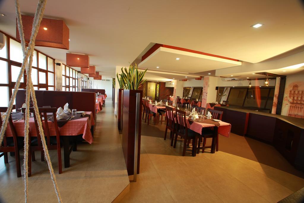 Manuelsons Malabar Palace Kozhikode Ngoại thất bức ảnh