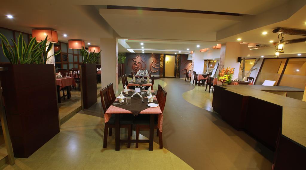 Manuelsons Malabar Palace Kozhikode Ngoại thất bức ảnh