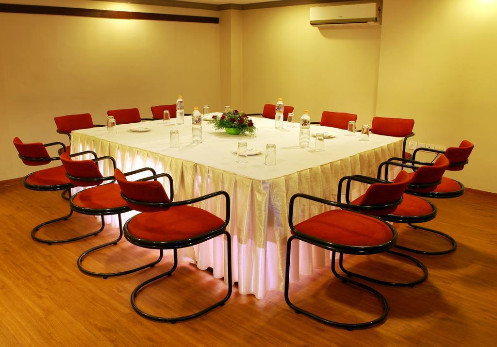 Manuelsons Malabar Palace Kozhikode Ngoại thất bức ảnh