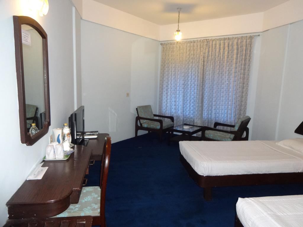 Manuelsons Malabar Palace Kozhikode Ngoại thất bức ảnh