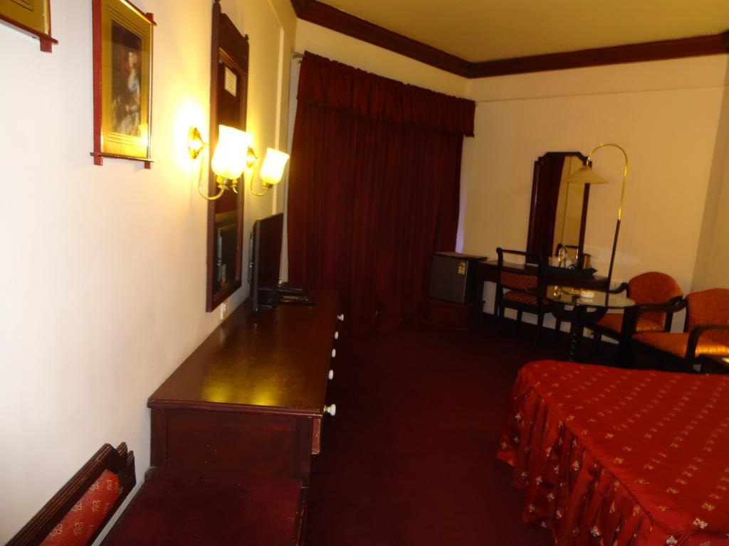 Manuelsons Malabar Palace Kozhikode Ngoại thất bức ảnh